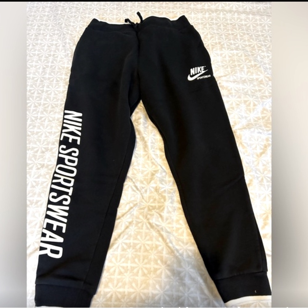 Nike Sportswear Sweatpants - Small - Worn once